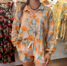Load image into Gallery viewer, Loli&#39;i Shorts ~ Lehua Mamo X Tan
