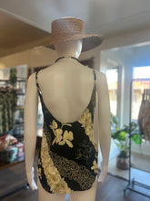 Load image into Gallery viewer, Makana Blouse ~ Ginger Lei X Black
