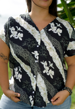 Load image into Gallery viewer, Penny Top ~ Ginger Lei X Black
