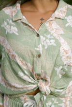 Load image into Gallery viewer, M.rah Longsleeve ~ Ginger Lei X Green

