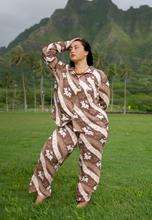 Load image into Gallery viewer, M.rah Longsleeve ~ Ginger Lei X Brown
