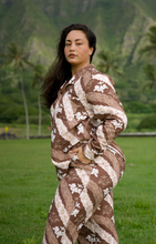 Load image into Gallery viewer, M.rah Longsleeve ~ Ginger Lei X Brown
