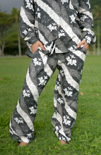 Load image into Gallery viewer, Lana Pants ~ Ginger Lei X Black
