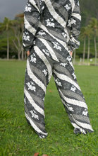Load image into Gallery viewer, Lana Pants ~ Ginger Lei X Black
